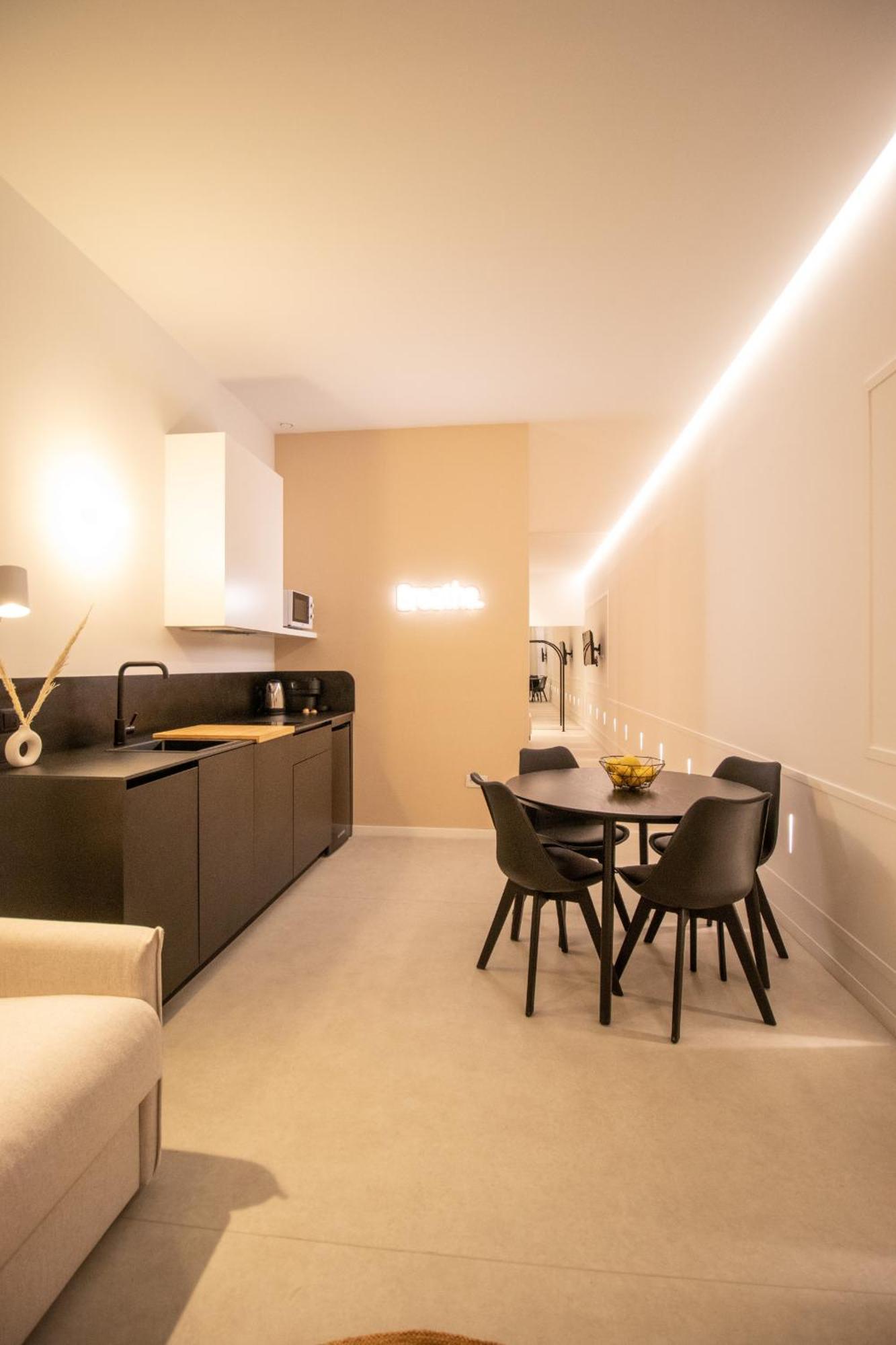Breathe Apartments By Concept Flats Valencia Exterior photo